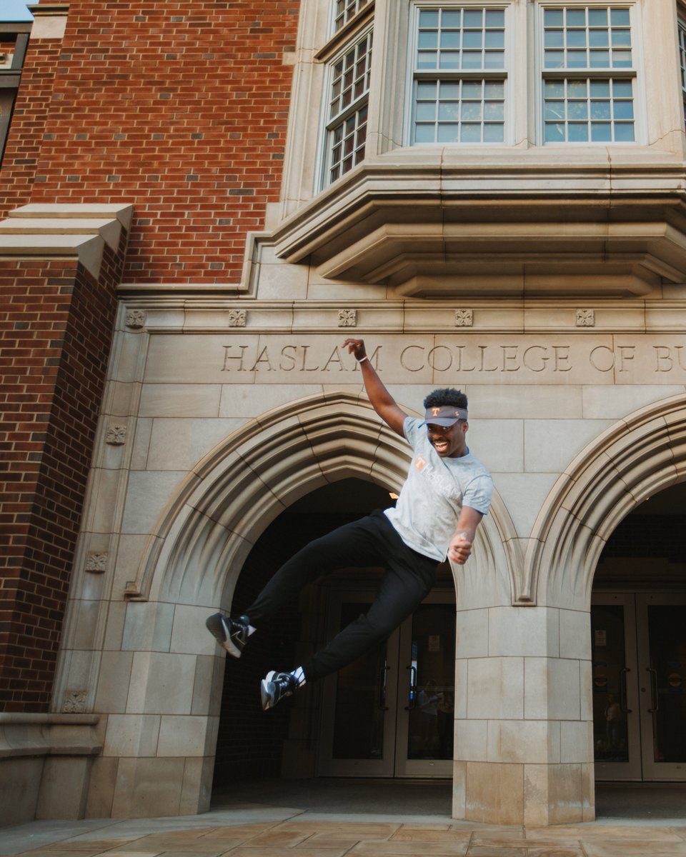 HaslamUT's tweet photo. Last day of finals got us like 🤸

#HaslamReady #HaslamEngaged #HaslamPrepared https://t.co/TM7eVqtxBa