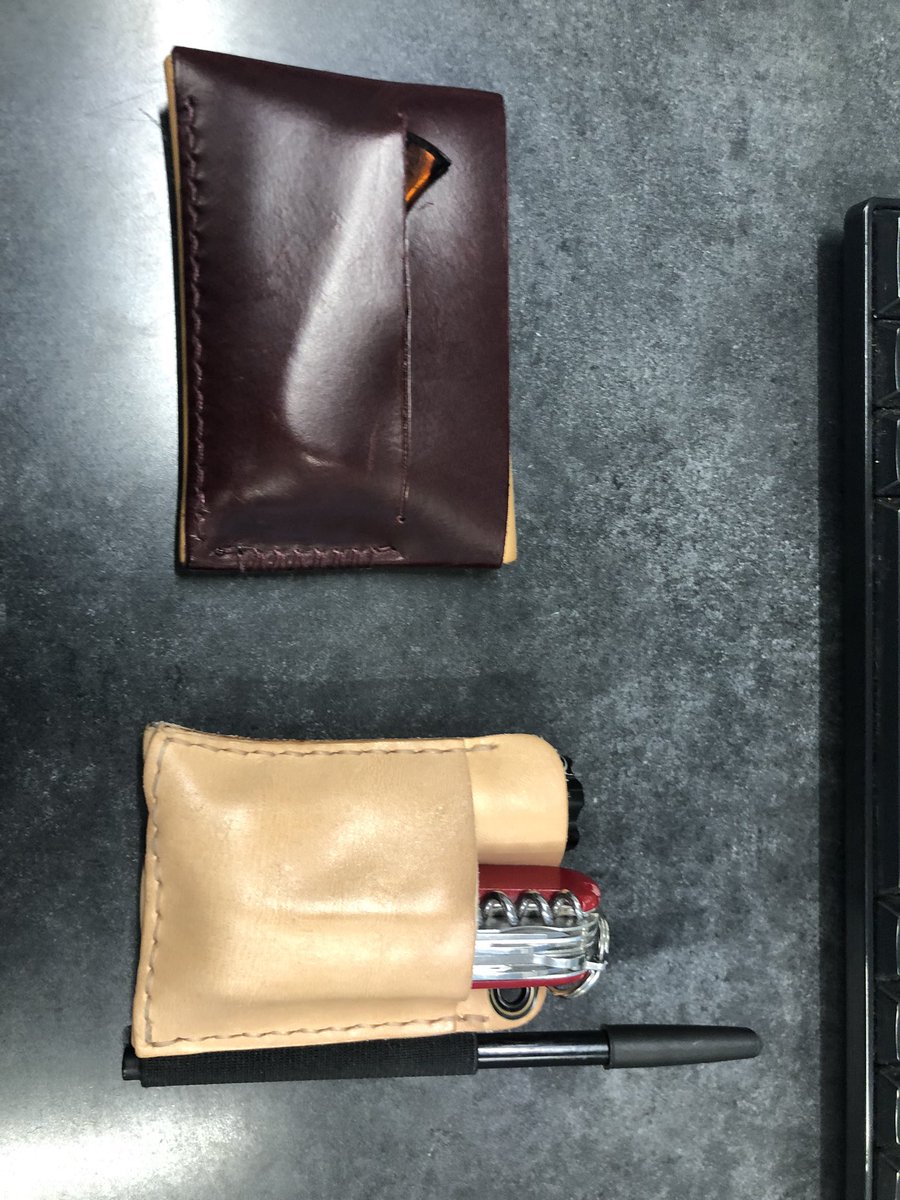 Cold9111's tweet image. Added Runt Pocket organizer from Hitch&amp;amp;Timber to my Everyday Carry. Love keeping shit organized -not all loose in the bottom of my pockets! One month #patina on the OSL wallet! #edc #leather 

Hitch &amp;amp; Timber: tidd.ly/3Lr0UAq

Open Sea Leather: tidd.ly/3yHPSUH