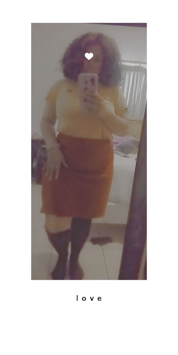 breezy2Toxic's tweet photo. A customer told me I was acting like Velma on Monday, so I went for it casually. I might try a cosplay later idk yet. #casualcosplay
#velmacosplay https://t.co/xkcOBmD2NA