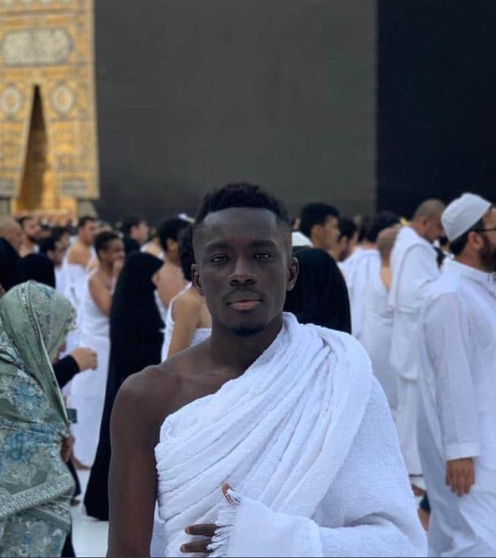 sokyana_name's tweet photo. Tous les musulmans sont avc vous mais le plus important Allah est avc vous.. 
Nous sommes fiers de vous 👏👏

@IGanaGueye #WeareallIdrissa https://t.co/ZrSnZ5Yl58