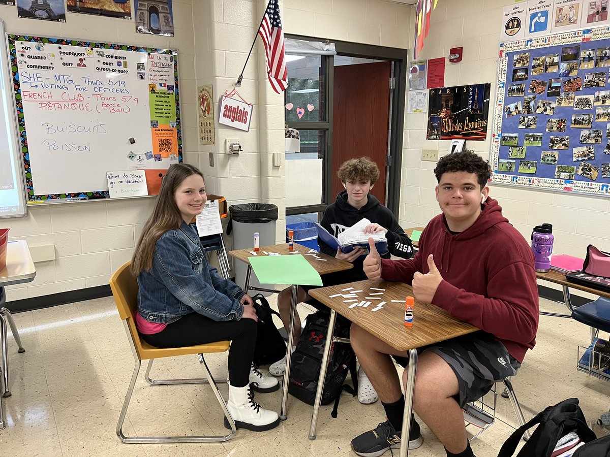 pjohnsonfox's tweet photo. Open word sort in French 1 as Ss learn where to buy food in France. #language #MHSFrench @MHSIrvine @MuskegoNorwaySc @jprokop03 https://t.co/5rE2IUOmIO