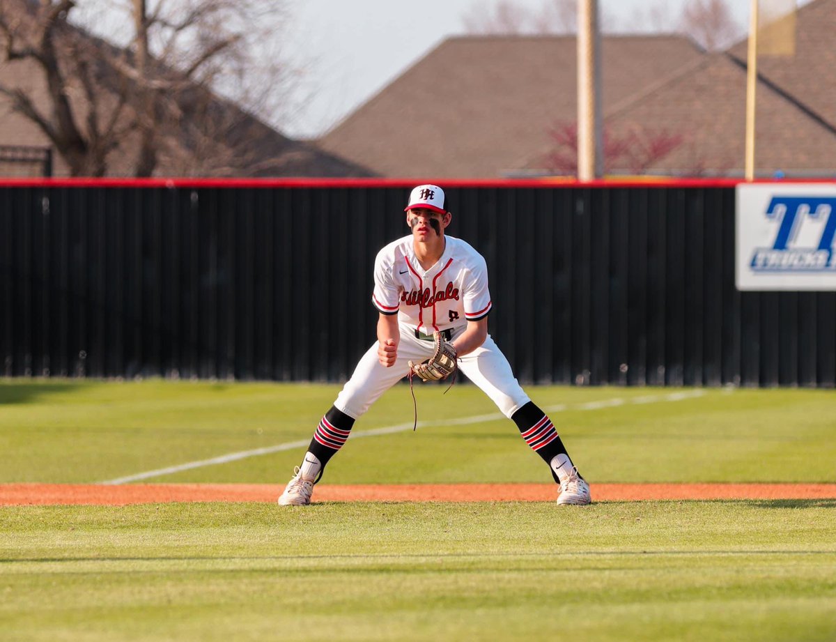 ColeLeach03's tweet photo. On to the next.. sophomore szn coming  #year2 #letsgetitgoing https://t.co/MqPlHKd4eU