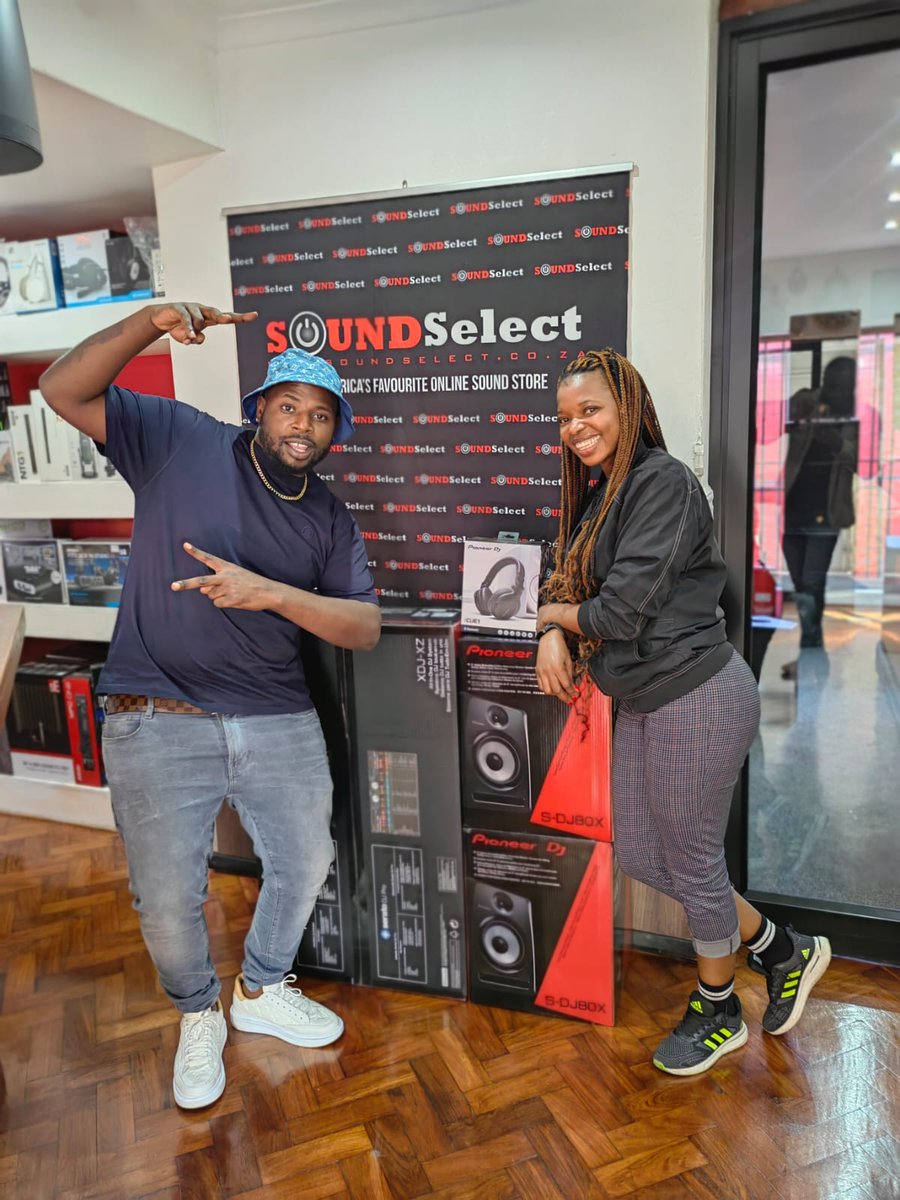 Sound_Select's tweet photo. Thank you @DjMaphorisa for coming through and purchasing your #PioneerDJ Package, including controllers, monitors and headphones. Looking forward to seeing you at #Soundselect again soon https://t.co/YKjGUvoCfQ