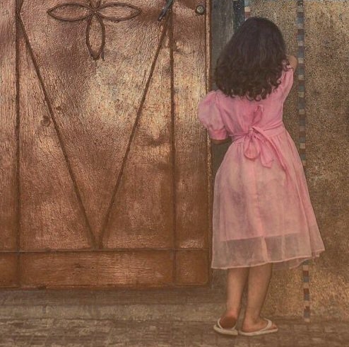 " في داخل كل منا طفل يلعب الغميضة.. وحيداً.. على أمل أن يعثر عليه أحد " (م)

#جماليات