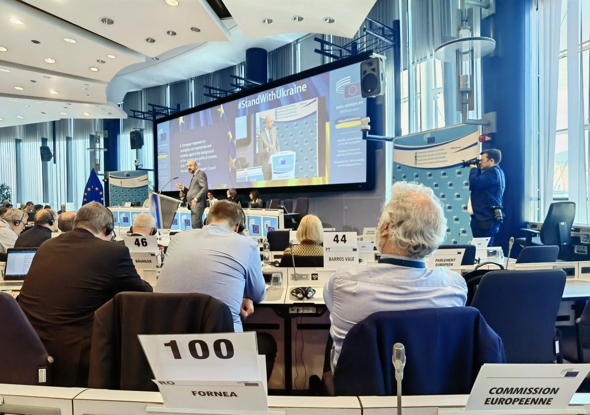 ForneaDumitru's tweet photo. @eucopresident, Mr.Charles Michel,is addressing now a message to the members of the @EU_EESC in the framework of the #EESCplenary. The assembly is assessing the EU's response to strengthen the member states economies in the context of the current geopolitical context.
#StrongerEU https://t.co/WFKNuQ4DrJ