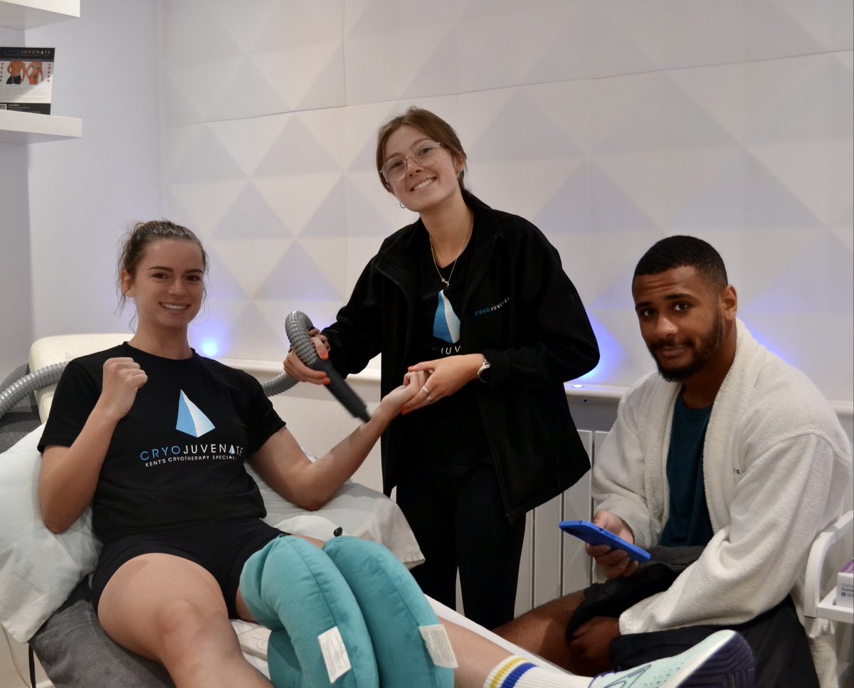 CryojuvenateUK's tweet photo. Fight Fest at Cryojuvenate today 🥊 good to see @skynicolson and @caoimhinagyarko taking cryo recovery this morning.  Who's ready to see these two in the ring again?  (not together of course)👊
#wholebodycryotherapy #localcryotherapy #sevenoaks #boxing #DAZN https://t.co/hEgdBTne6B