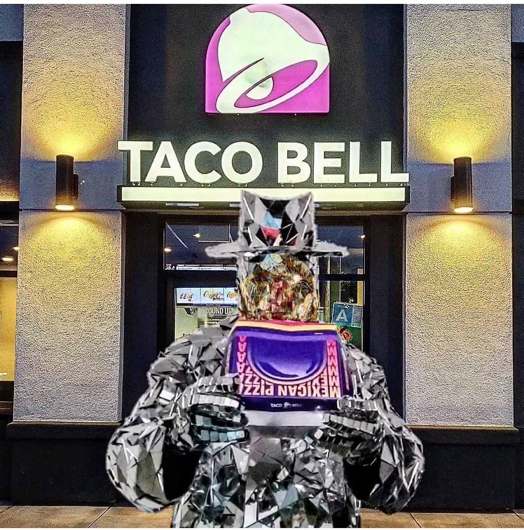 Went to @tacobell and got my hands on a #MexicanPizza a few days early. 
#TacoBell #MexicanPizzaTheMusical #TheReflector #ImTheReflector #MirrorMan #MirrorManCostume #MirrorManSuit #Performer #Entertainer #IAFE #SetLife #WalkAboutAct #EtereShop #ComicCon #VanillaIce #Cosplay