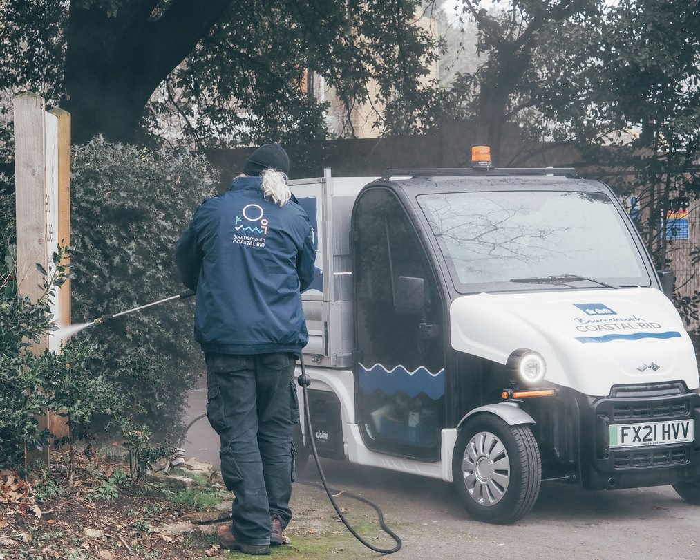 CoastalBID's tweet photo. We love seeing our Green Machine out on patrol! 🚛
The team have been assisting with graffiti cleaning, deep cleaning our areas and helping recycle food waste from our businesses to compost for food banks in Boscombe ♻️
#enhancedenvironment https://t.co/x2u2yy8xJo