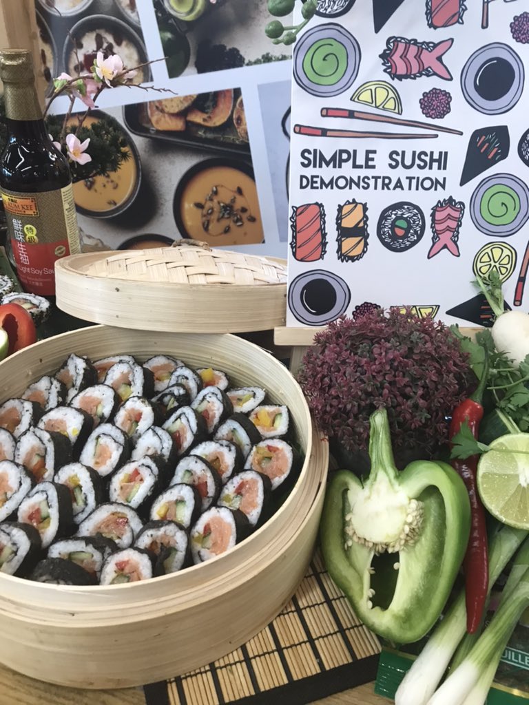 timo7477's tweet photo. Super Sushi @SCHSgdst with @NigelLees2 @melrahaman @Christo22074853  @CupelloVincenzo @HolroydHowe https://t.co/5f3fxBzSbl