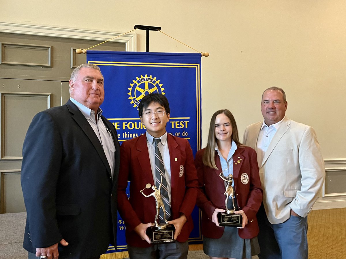 UMS_W_Athletics's tweet photo. Congratulations to Jerrick Phan and Frances Brown!  Jerrick won Tennis Player of the Year and Frances won Golfer of the Year at the Sunrise Rotary Club Banquet this week. 
#GoDogs https://t.co/s7Xa1llFsE