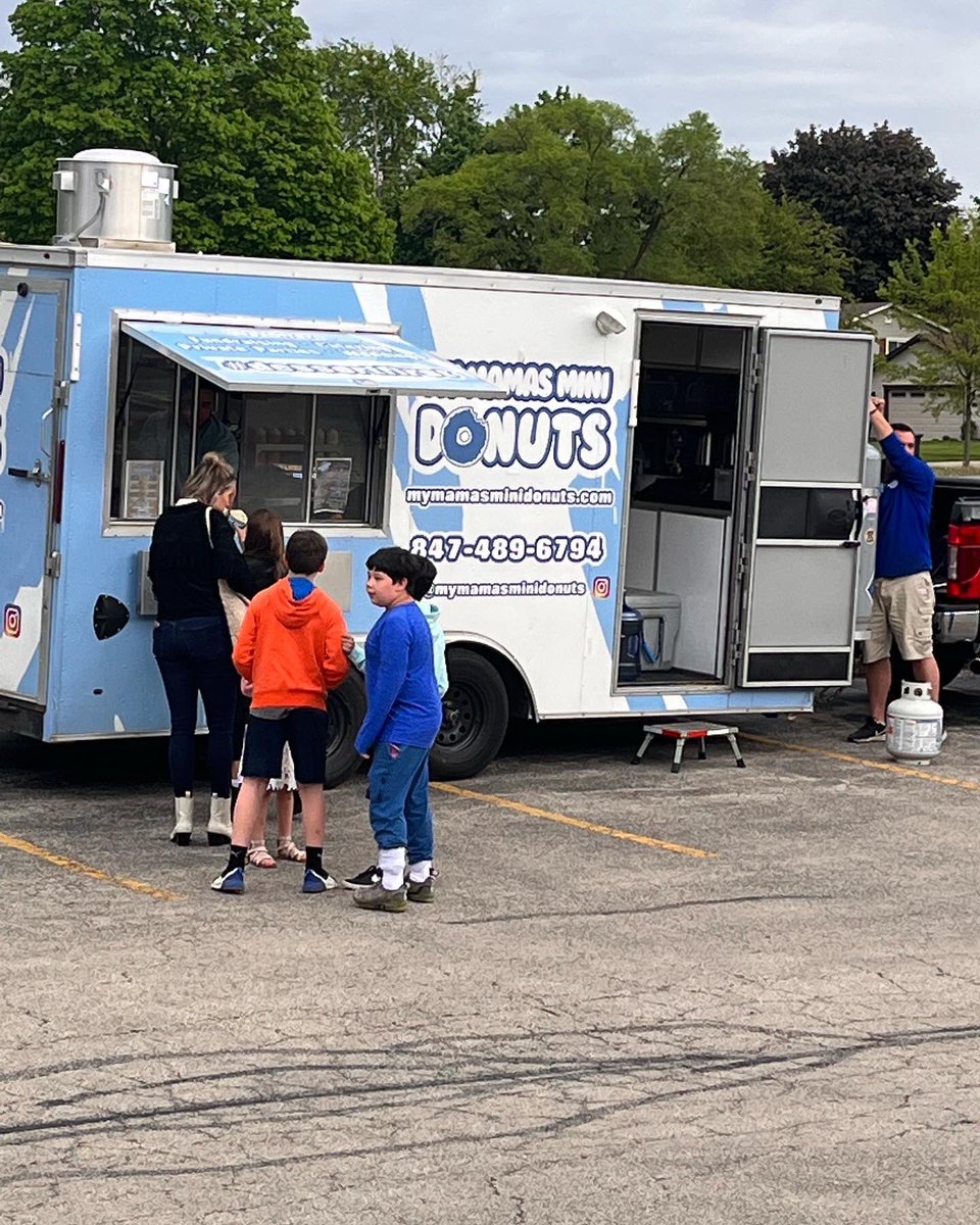 Lincoln School tweet media