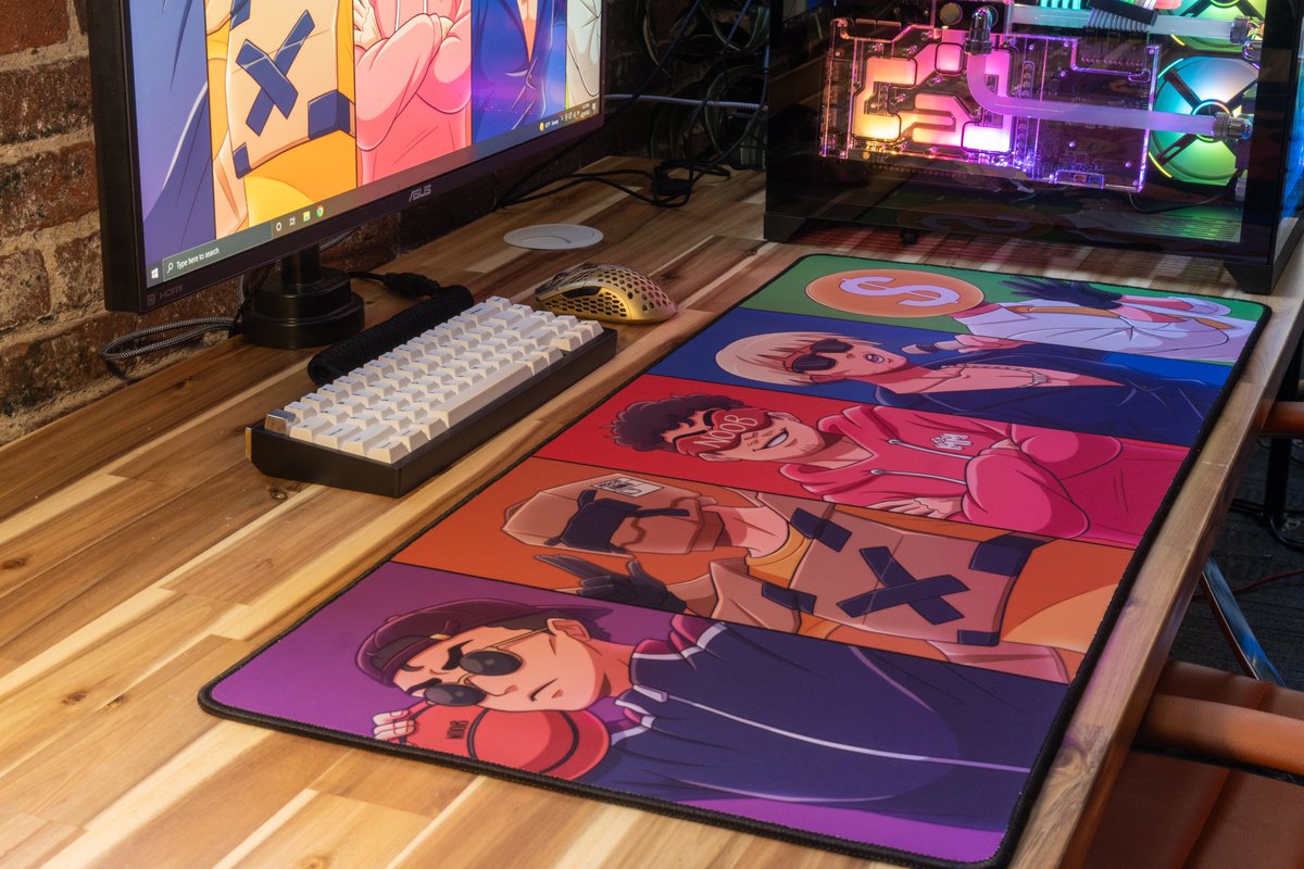 TheMacroShow's tweet image. I&apos;m proud to announce my own CUSTOM *LIMITED EDITION* DESKMAT has launched!
Retweet this tweet AND follow @epicdeskshop  for a chance to win a FREE mat after the pre-orders end on June 12th!
OR you can buy 1 here: epicdesk.shop/collections/li…
Good luck, ya noobs!
