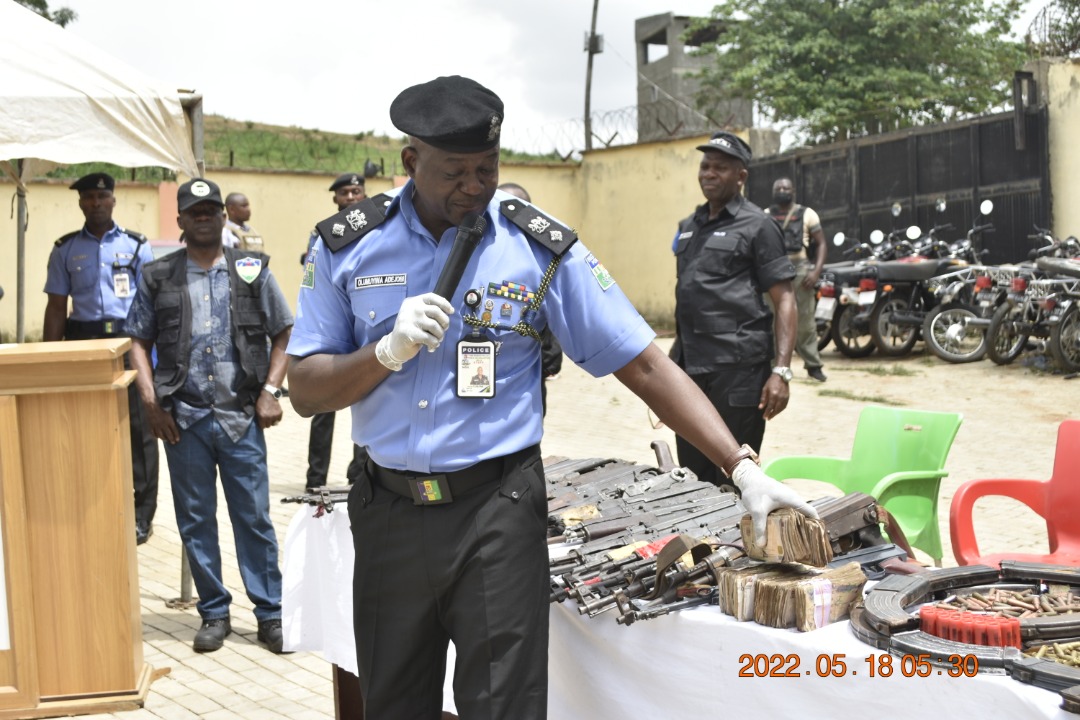 Princemoye1's tweet photo. KIDNAPPERS OF GREENFIELD STUDENTS , OTHER KIDNAPPING, RAPE SUSPECTS ARRESTED
• 61 Firearms, 376 Ammunition, 22 Cartridges, Cash Sum of 2 Million Naira Recovered.
The Force Intelligence Bureau Special Tactical Squad (FIB-STS) operatives following directives from https://t.co/M42H8SC8Np