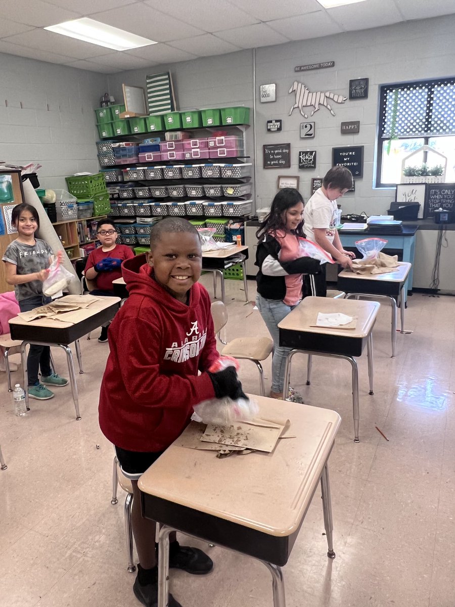 Lisa Snider tweet media