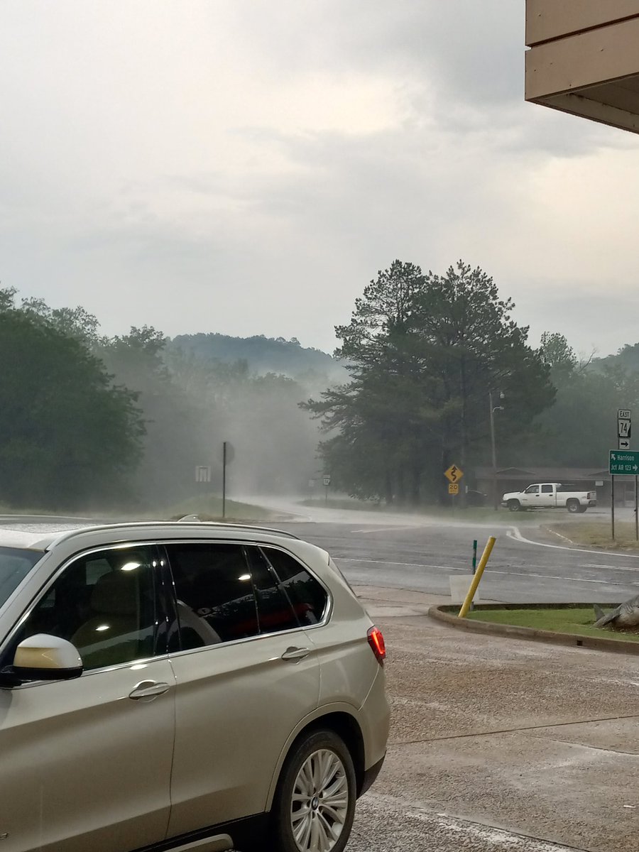 RArkadelphia's tweet photo. After the Buffalo River we got a bit rained on and made it to jasper where we visited the Ozark Cafe then a picture of the fog rolling in just outside of jasper we hope you all have a good day and many more things are in store for the republic sostay tuned 6/6 https://t.co/OyAA2xDkuZ
