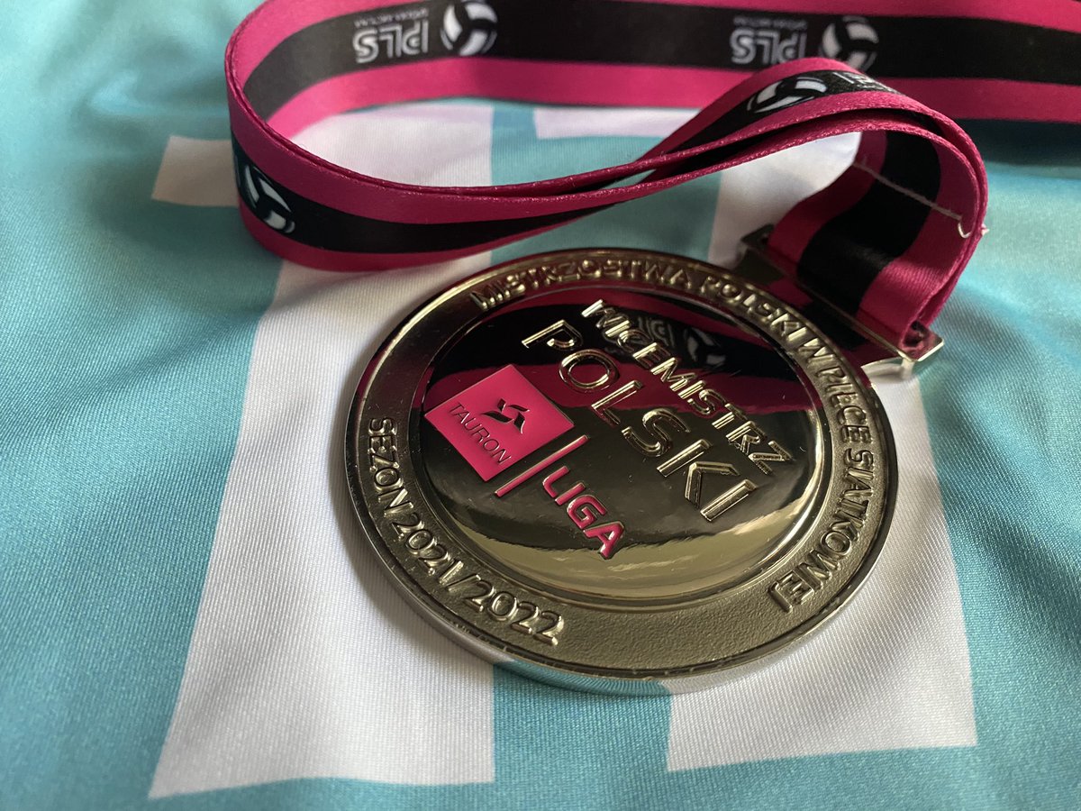 a_brzozowski's tweet photo. Wyjątkowa licytacja! Srebrny medal @TAURONLiga @KSDevelopres od @MaliSmarzek 

https://t.co/OyPje5536o

Zbieramy pieniądze dla Kasi, która potrzebuje wózka inwalidzkiego. Takiego, który pozwoli jej wyjść z domu częściej, niż dwa razy w miesiącu…

Więcej:
https://t.co/bIjLvnXlGw https://t.co/wwvd4NhAuX