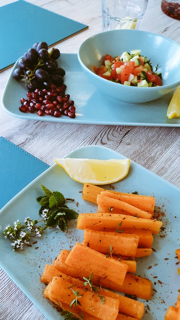 MarianiMichaela's tweet image. The conference dinner is served for us! @PAGES_IPO 
Amazing colours and flavours from Morocco on our table 😋
Cheers, palaeo folks !
#pages22 #agadir #virtualdinner
#conferencing