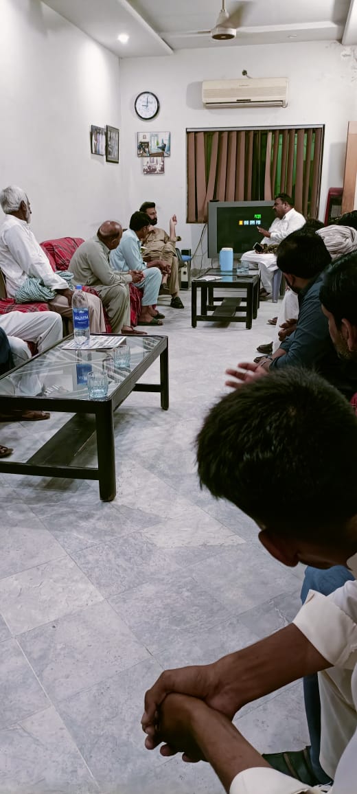 پارٹی کارکنان سے ملاقات. سیاسی صورتحال اور چئیرمین پاکستان تحریک انصاف عمران خان کی زیر قیادت جاری حقیقی آزادی کی جدوجہد پر گفتگو ہوئی۔