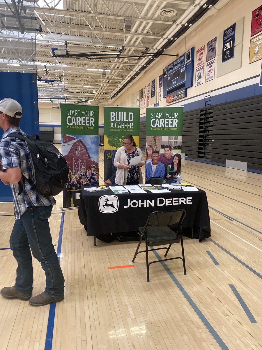 Lauren Handrick tweet media