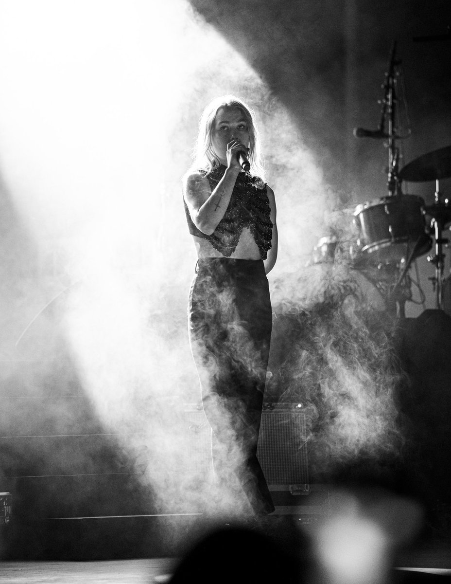 certifiedwasabi's tweet photo. Phoebe Bridgers https://t.co/pelVuC56B2