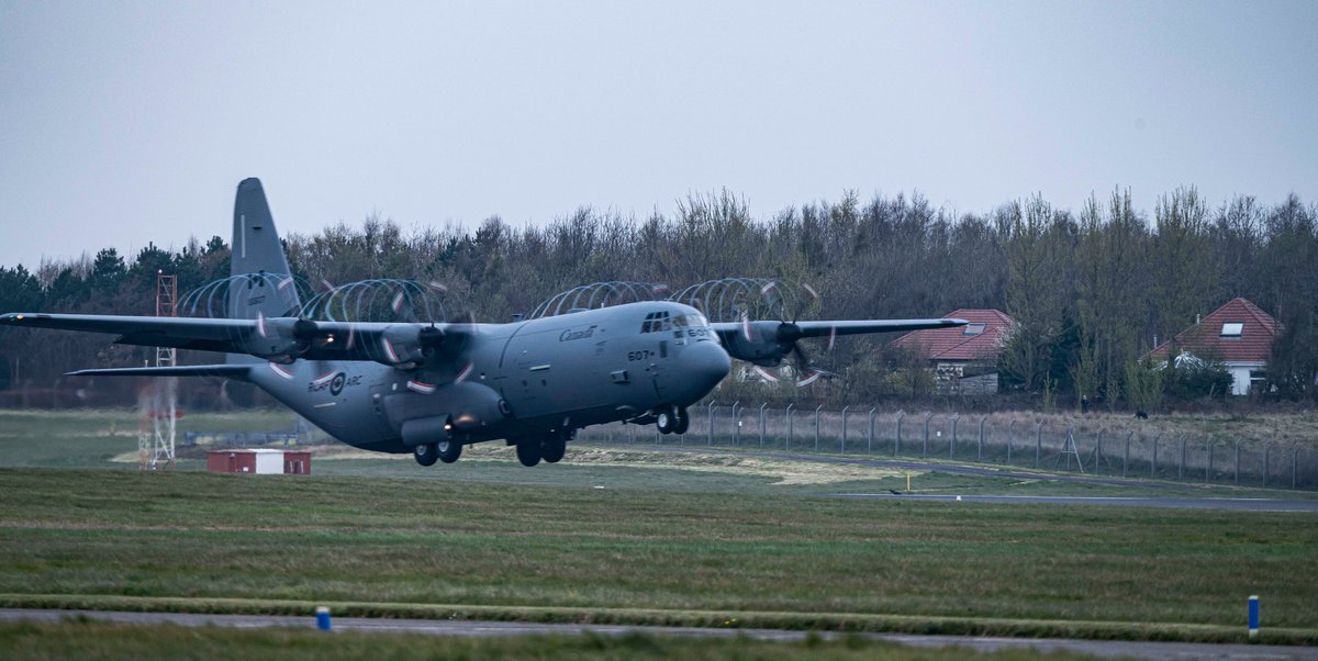 RCAFOperations's tweet photo. Members of the @RCAF_ARC’s #436 Sqn and 2 Air Movements Sqn are working together to deliver Canadian aid in support of #Ukraine. Recently,🏴󠁧󠁢󠁳󠁣󠁴󠁿-based Hercules surpassed 2 million pounds of Canadian and partner nation cargo carried! @CFoperations #OpReassurance #CC130 https://t.co/mpfJ6OuZ8y