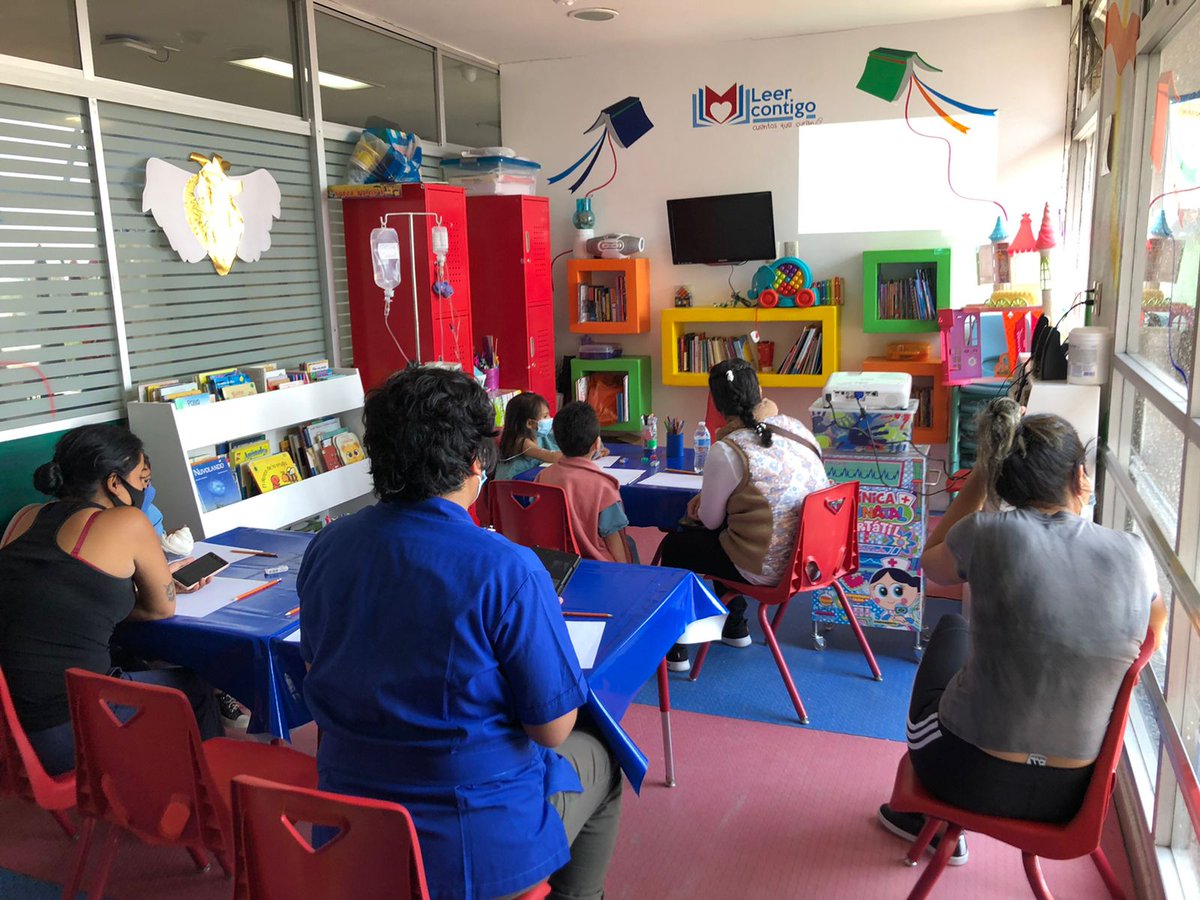 HospitalJuarezM's tweet photo. Esta mañana en el #HJM tuvimos una clase virtual de dibujo con nuestras cómplices de @LeerContigo https://t.co/LMrLUqVPp5