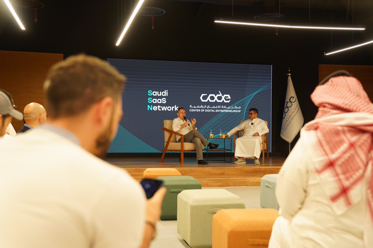 SaaSNetworkSA's tweet photo. اللقاء الثاني لنا مع الرئيس التنفيذي يوسف شمعون لشركة @zenhrms 💚 
شكراً خاص ل @McitGovSa  على دعمه المتواصل بإحتضان المبادرة في مركز ريادة الأعمال الرقمية CODE https://t.co/9OzIkAZ5Po