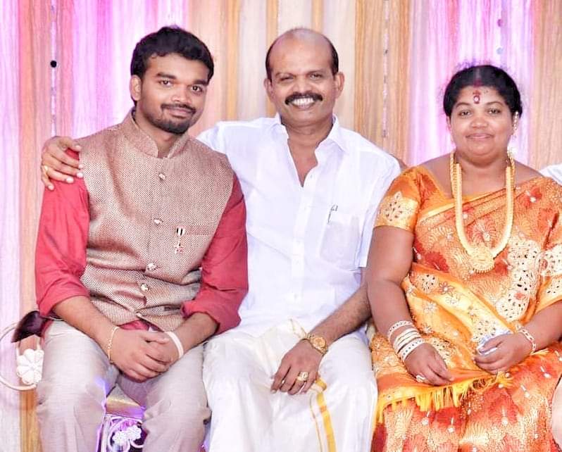 IDWingPandiAMMK's tweet photo. இன்று 60ஆம் ஆண்டு பிறந்தநாள் காணும், மராட்டிய மாநில தேவர் முன்னேற்ற பேரவை பொதுச் செயலாளர், மும்பை தொழிலதிபர், அண்ணன், பாலாடை திரு #C_அங்கப்பத்தேவர் அவர்களுக்கு, இனிய பிறந்தநாள் நல்வாழ்த்துக்களை தெரிவித்துக்கொள்கிறேன்...
#வாழ்க_வளமுடன்❤️💐😍
#MMTMP @studio9_suresh https://t.co/GYTiEZM75o