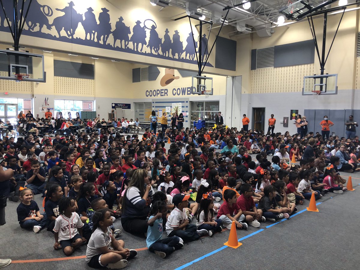 CooperElem's tweet photo. Our Cooper Cowboys had a special visit this afternoon. Go Astros!!!
@SpringISD @DrMiguelSPerez @Shuester https://t.co/j5u5WAb9yD
