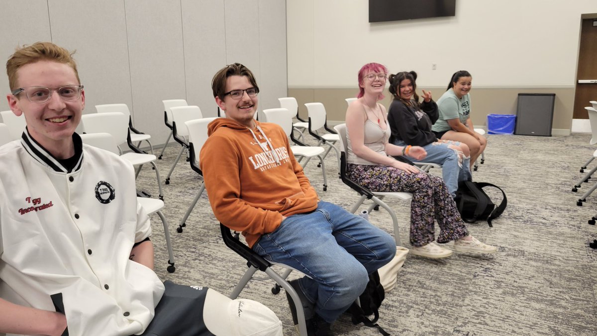 FZN Educators Rising tweet media