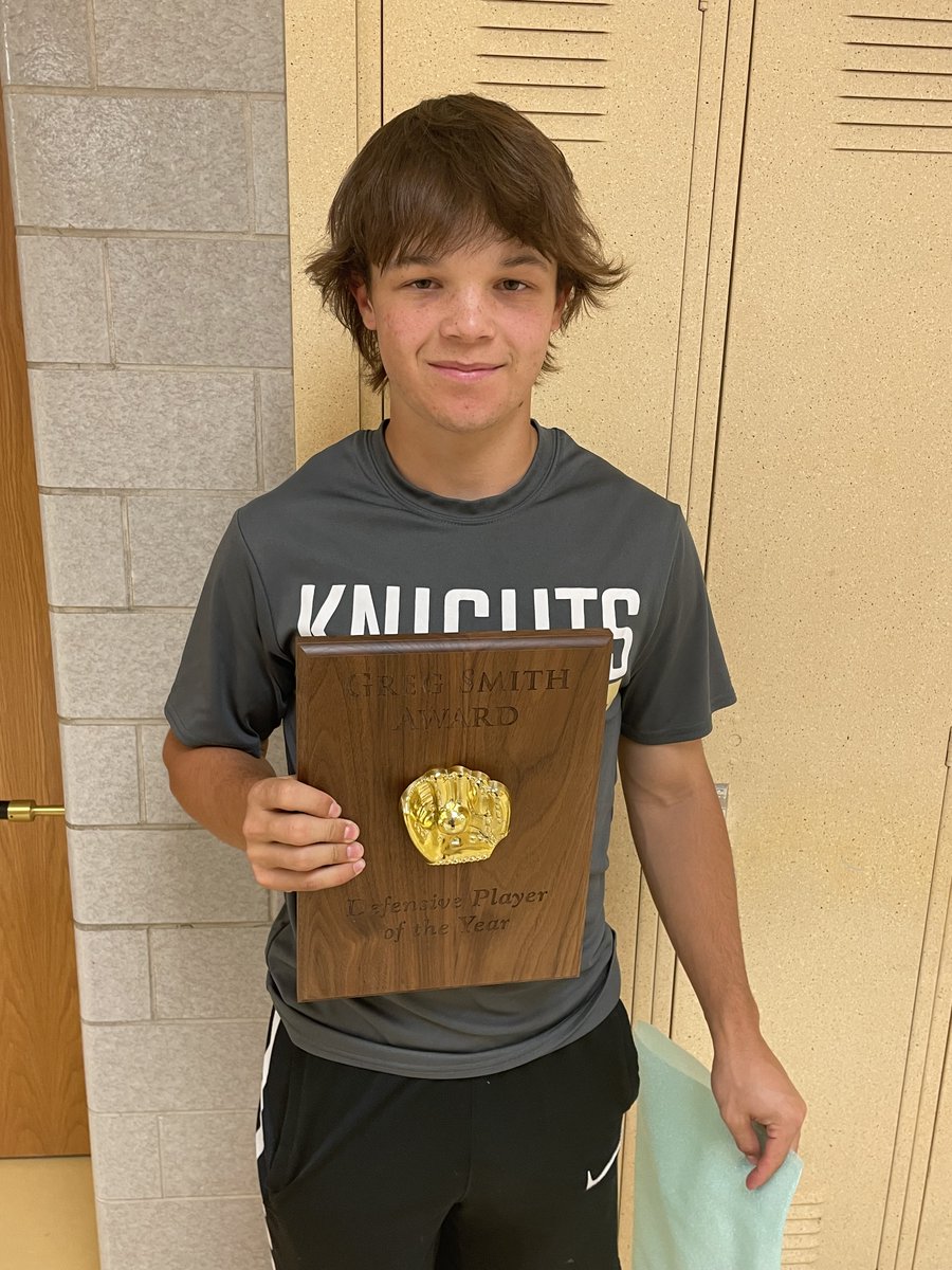 Congratulations to the 2022 "Greg Smith" award (defensive MVP) recipient Gavin Clauss #Family