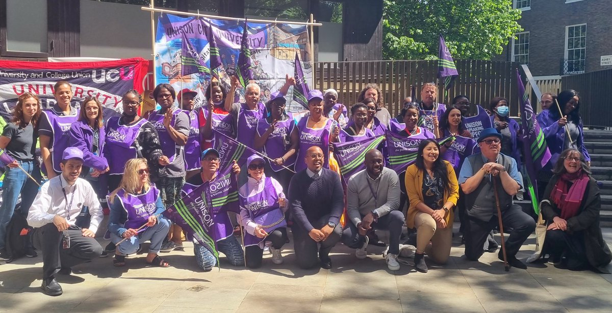 Thanks to everyone who came and supported @CityUnison insourcing campaign rally! City University has the opportunity to do the right thing now and bring cleaning and catering staff back in house! Here's our end of rally photo!