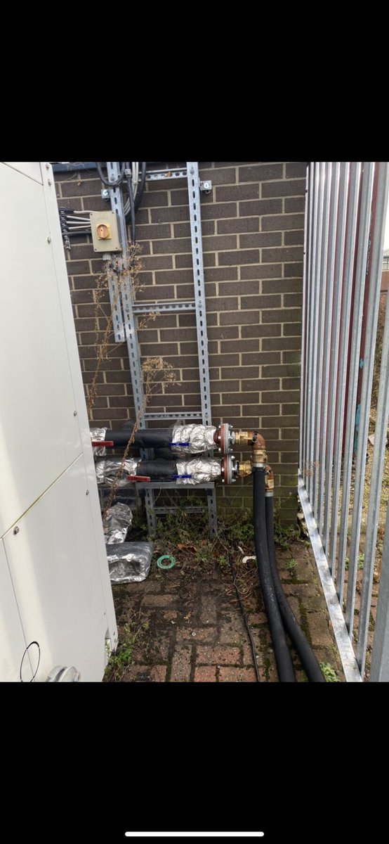 Cooltherm installing a hire chiller from @CelsiusHireLtd to keep a Cryo-Farm running whilst relocation of existing equipment is carried out.

See the best Cooltherm solution for you.

Contact us
For more details, call 0117 961 0006 or email enquiries@cooltherm.co.uk
