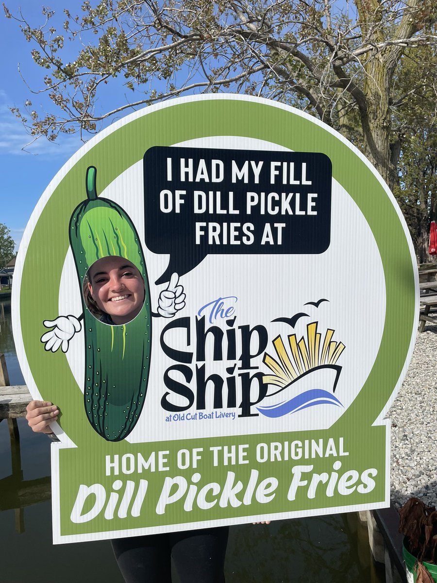 The_Chip_Ship's tweet photo. Come take your pic in our selfie frame if you ❤️ Dill Pickle Fries!
#thechipship #chipship #longpoint #dillpicklefries #poutine #freshcutfries #norfolkcounty #eatfolkinlocal https://t.co/KWMTL98aUX
