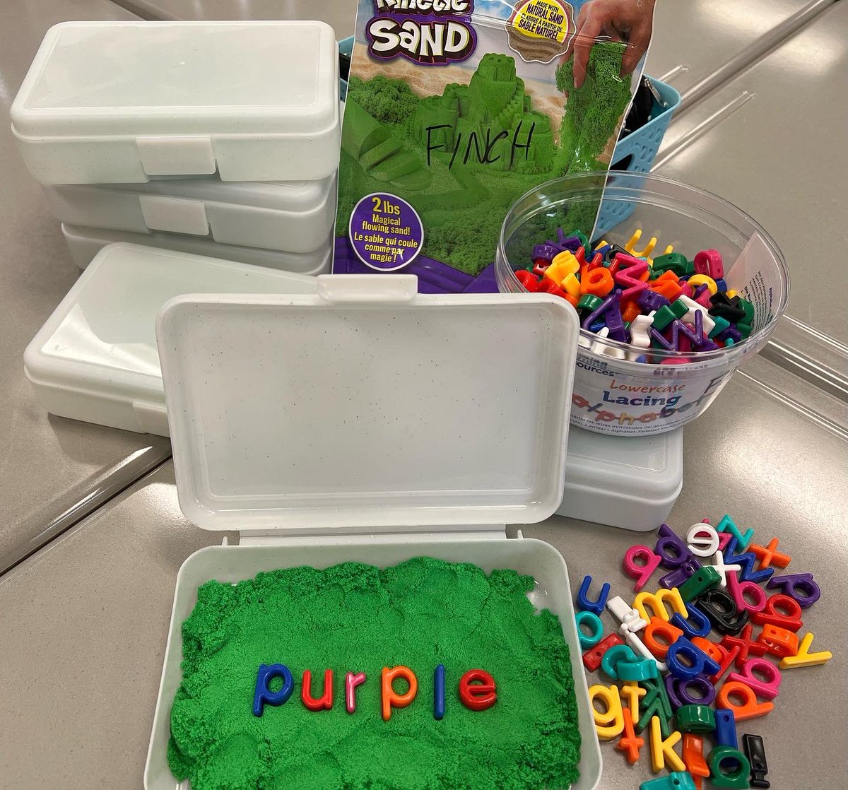 finch_janna's tweet photo. .Wish me luck… trying the sand trays out today! 😉 #makeitfun #soundmapping #phonemicawareness #sor #literacy #kineticsand #iteachsecond #chaseinnovators @chasetigers https://t.co/PshAXFZYIG