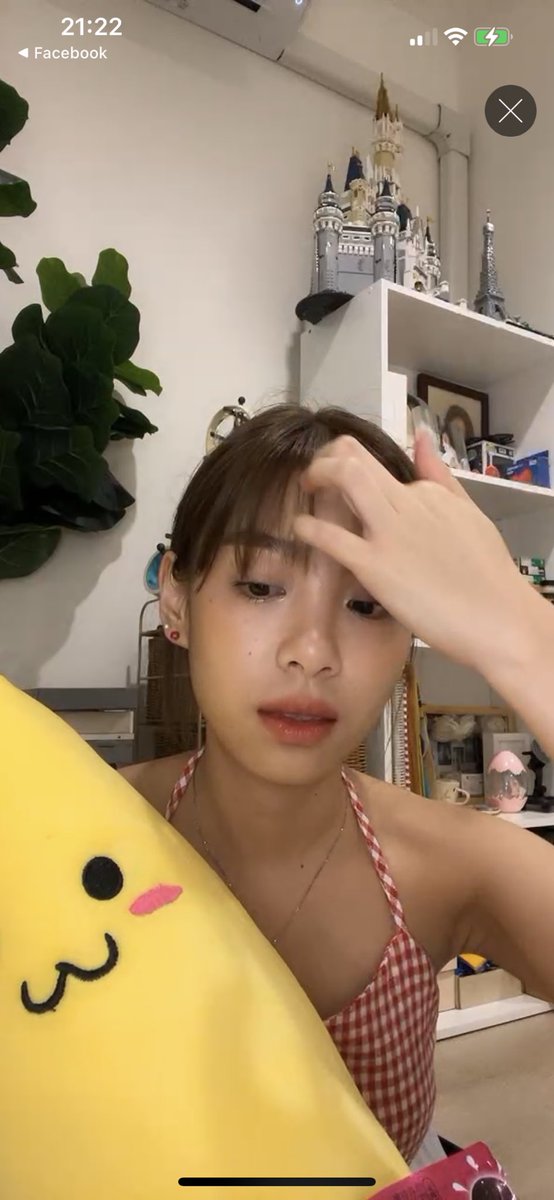 Artykaew's tweet photo. น้องแก้วมาแล้วน่ารักวันนี้ คิดถึงน้องแก้วนะ #KaewBNK48 https://t.co/QzjKjfFgzc