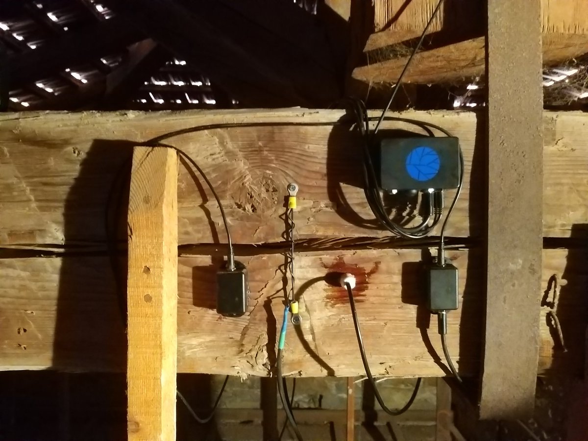 kudzutech's tweet photo. The roof of #Syros town hall has a great view since the 1890's. Thanks to @HERMeS_ngo it's now monitored 24/7 for structural health. Local  @helium coverage makes it dead easy to pull data from indoors environment! 

#IoT #LoRaWAN #ThePeoplesNetwork #digitalheritage https://t.co/rtwE0hUue0