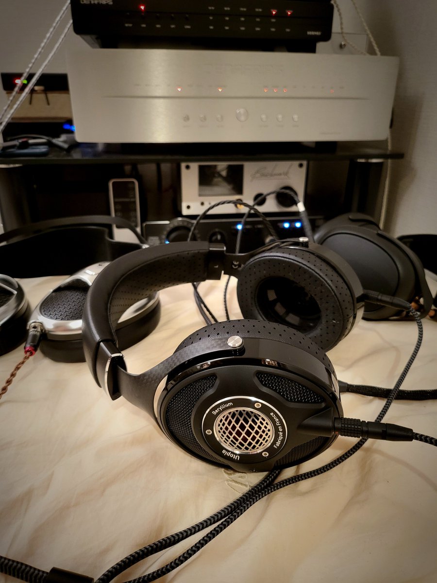 tmachine4music's tweet photo. #Focal UTOPIA
#niimbus US4+
#DENAFRIPS Terminator Plus
#Diretta #roon
様々な機種の推奨音量を知りたい🧐
自分は
1⃣イヤホン
2⃣ヘッドホン
3⃣スピーカー
の順で音量が大きくなります🥹
小音量で楽しく聴けるMEST Indigoも
大音量で聴くと聴き辛さが目立つ😖
ただ、UTOPIAはどの音量も好き😆👍🏻 https://t.co/gIHLj755ff