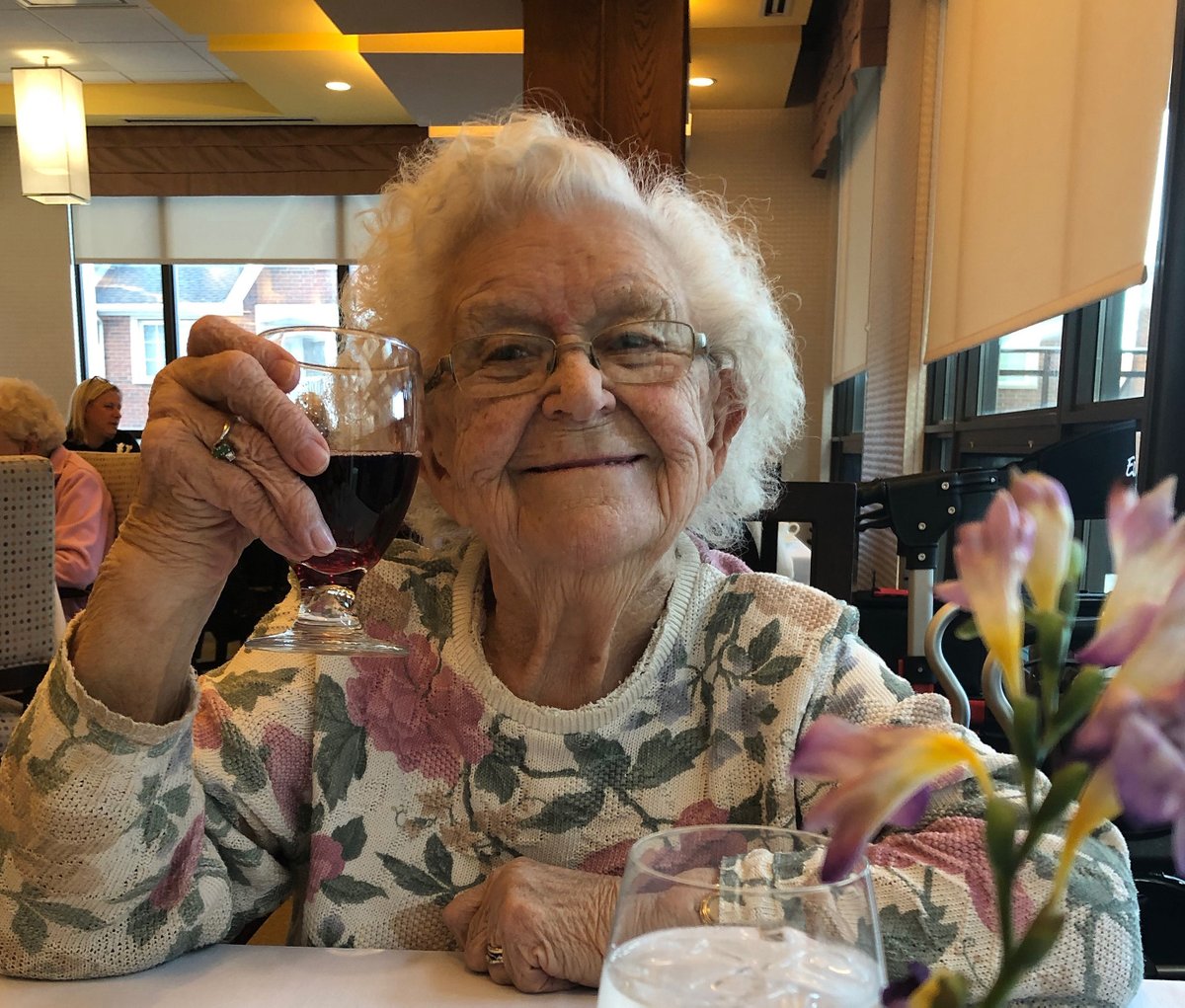 My mother, Moreen Thomas, AKA "Mo" passed away today in Burlington, Ontario.  She loved music, was a church organist for forty years, and continued playing piano for sing-a-longs in retirement homes in her twilight years. She loved life and lived it well. And we all loved her.