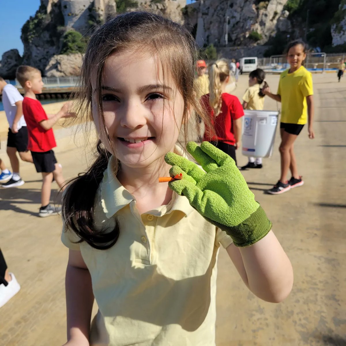 #GreatGibraltarBeachClean Meet the latest #CustodiansOfTheBay St Joseph's revisited Camp & Little Bay 1 week later albeit this time we hosted Yr 2's 22kg of plastic refuse later, these amazing children were all smiles, ecstatic of how many animals they had helped save🦈🐬🐋