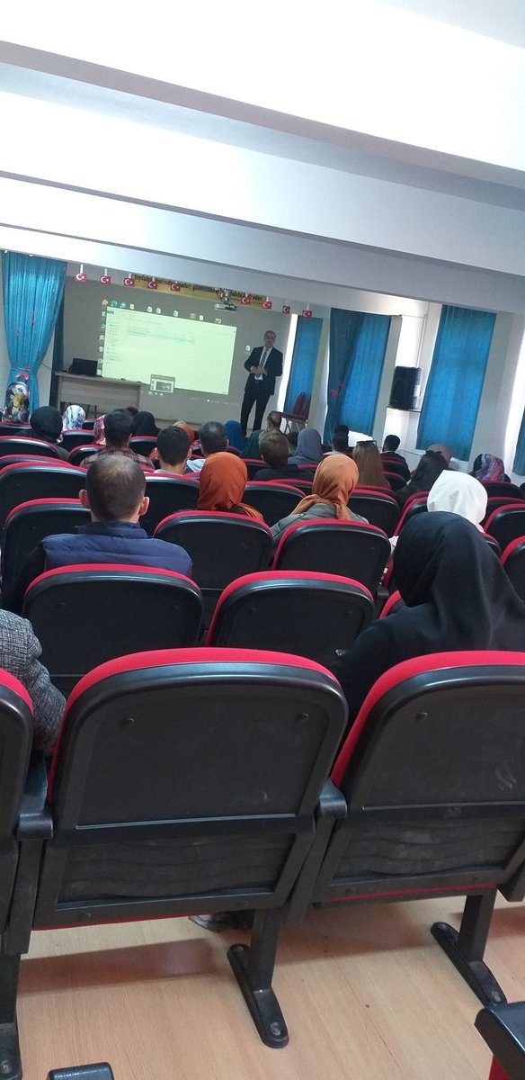 gurhem13's tweet photo. Ilçe Şube Müdürümüz Sayın Asef Isbiter tarafından Usta Ogreticilerimize verilen "Protokol ve Sosyal Davranış Kuralları" konulu seminerden görüntüler...Sayin Şube Müdürümüze ve seminere katılan egiticilerimize teşekkür ederiz.
@sdulger43 
@Korkmazemin49 
@Guroymak_MEM 
@mebhbogm https://t.co/ko0eadUPzI