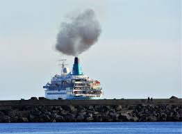 sebbarles's tweet photo. Nous attendons du nouveau gouvernement en urgence :
👉 L’interdiction des #scrubbers en #Meditterannee et à #Marseille
👉L’accélération de l’électrification à quai du #GPMM sur la base du principe pollueur / payeur
👉La création d’une zone zone #ECAMed pour réduire la #pollution https://t.co/9nhUqE0wMS