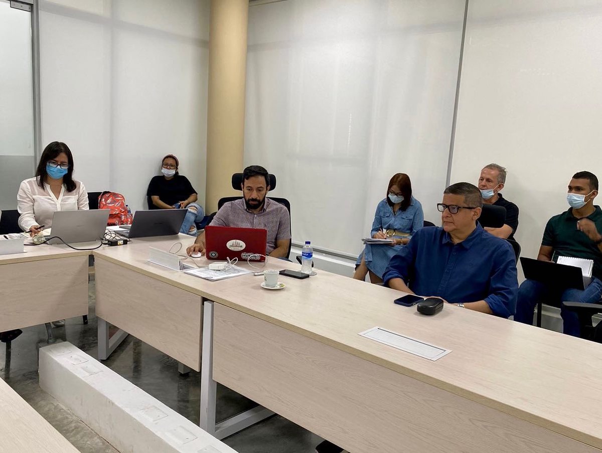 MONTERIAAMABLE's tweet photo. Continuamos en mesa de trabajo con la Unidad de Movilidad Urbana  UMUS del @MinTransporteCo 

Hoy con presencia del Secretario de Tránsito municipal Julio Lora, seguimos revisando los procesos para la implementación del SETP.

#SETPAvanza https://t.co/Sy48NYvRLH