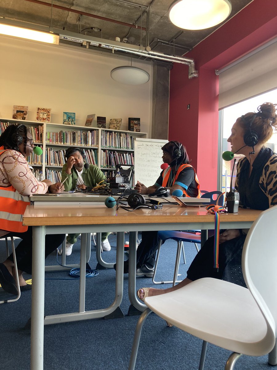 josieverg's tweet photo. “We stand on the strength of our team” 

Running a school involves so much more than teachers as @TherealNihal has been finding out by talking to @WalworthAcademy’s Queen of Ops Elesha and Charlotte who leads the in-house catering team fuelling 1000+ students 4x each school day https://t.co/8zFabvpVXS