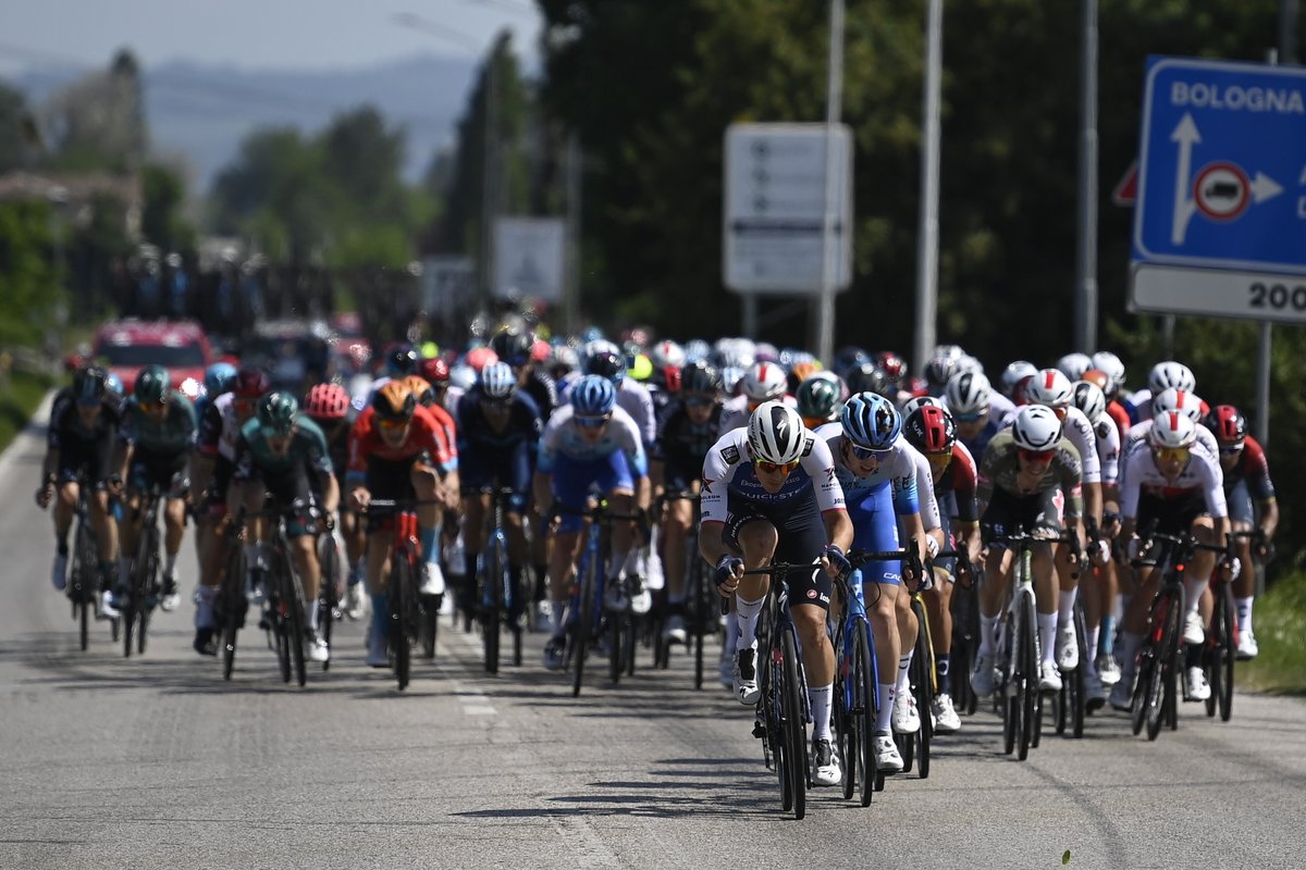 PMTerredargine's tweet photo. #GiroDItalia #PLGiro #18maggio l'intera carovana del @giroditalia ha abbandonato il nostro territorio👉le modifiche viabili sono state tutte ripristinate. Ringraziamo tutto il personale in servizio per la collaborazione e la cittadinanza per la pazienza! https://t.co/sBBSzVeD1L