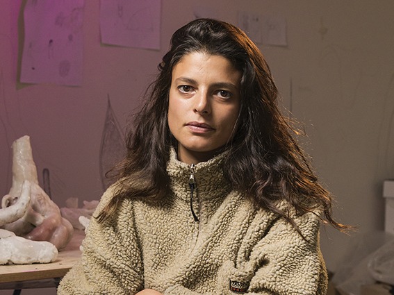 wearearezzo's tweet photo. Ricerca, vari materiali, tecniche e significati... Nel lavoro di Giulia Cenci c'è questo e molto di più! 👇
https://t.co/W55CbasAKu 
#wearearezzo https://t.co/ovdhTOd7yO