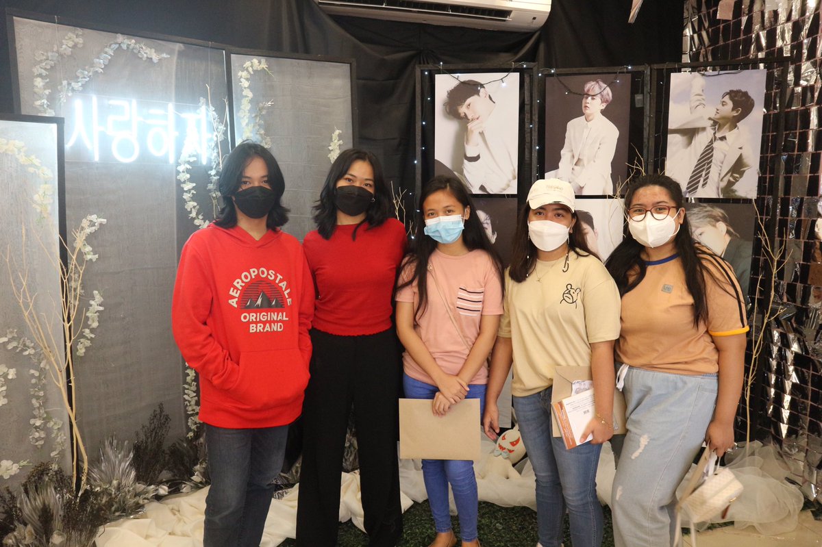 iheartGEM's tweet photo. I forgot to upload the images, so this post is significantly long overdue. Please check if your faces appear in these images from this thread.

Event: EXO 10th Anniversary 

Cc: @eristaledvo https://t.co/cw9P0O4rNl