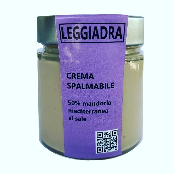Dalla tostatura a legna delle #mandorle del mediterraneo, zucchero ed un pizzico di sale, nasce LEGGIADRA: crema spalmabile dal sapore delicato.
Ricca di #proteine, #fibre e #vitamine. Senza grassi aggiunti, emulsionanti e conservanti. #cremamandorle #almound #cremaspalmabile