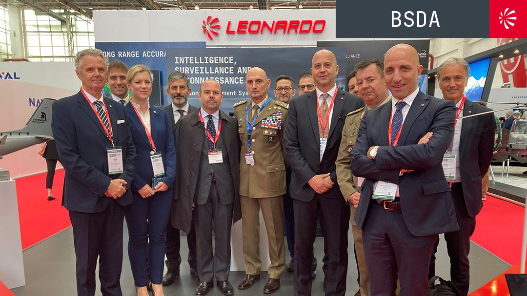 Earlier today we welcomed at our stand a delegation of <a href="/segredifesa/">Segretariato Generale della Difesa</a> and <a href="/ItalyinRomania/">Italy in Romania</a>, a great chance to present our latest technologies and to discuss defence solutions for Romania and beyond #BSDA2022 lnrdo.co/3FVHZMN