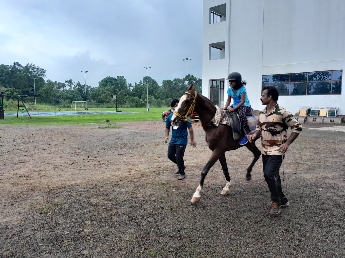 ChoiceTVLA's tweet photo. New Beginnings day 6 #horseriding #badminton #drawing #painting #art #calligraphy #football https://t.co/ta3EyVsX7H